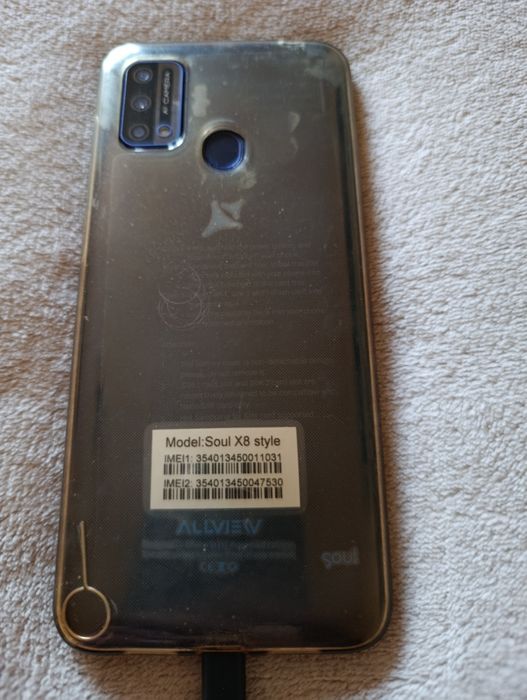 Telefon mobil smart X8 Allview, ecran și baterie mari, stare bună