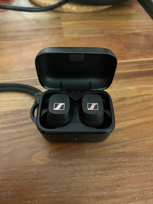 Casti sport true wireless Sennheiser