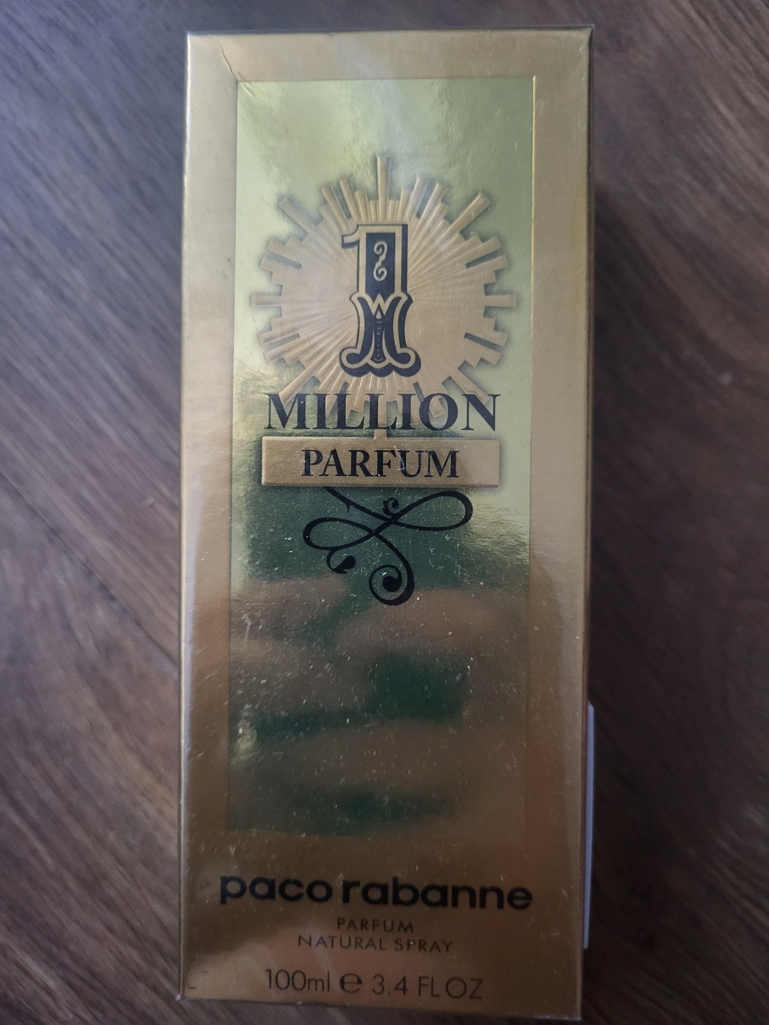 Vând parfum One Milion de 100 ml.