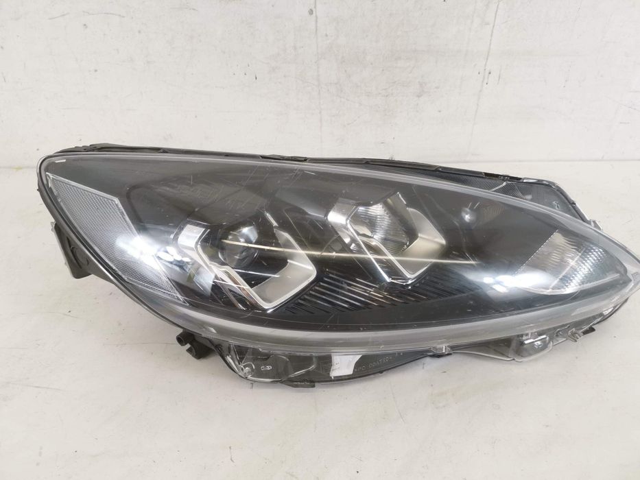 Десен фар Куга / Desен far Kuga 3 [ - ] Оригинален повреден