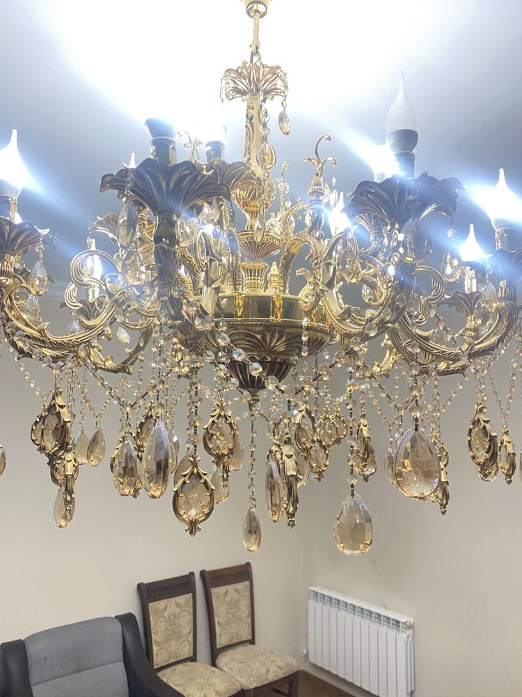 Люстра 16лампочек