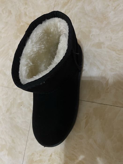 Продам обувь уги