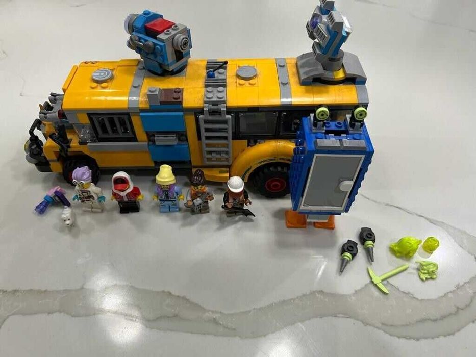 Autobuz paranormal Intercept 3000 (70423)  plus cimitrul- LEGO Hidden