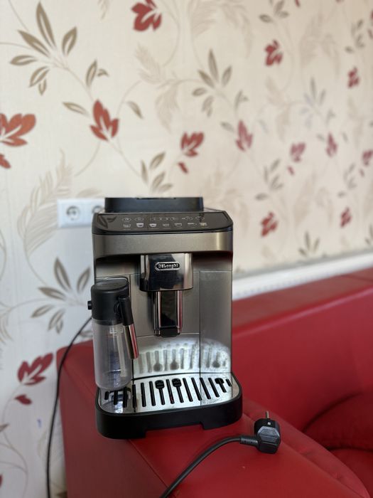 Aparat de cafea Delonghi