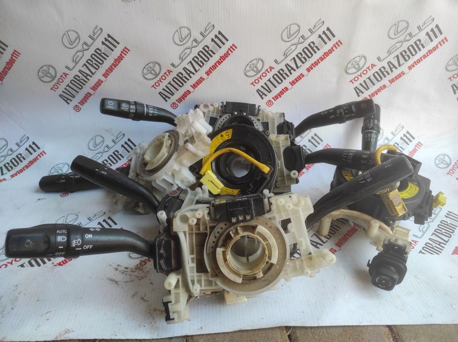 Переключатель поворотников, дворников Toyota