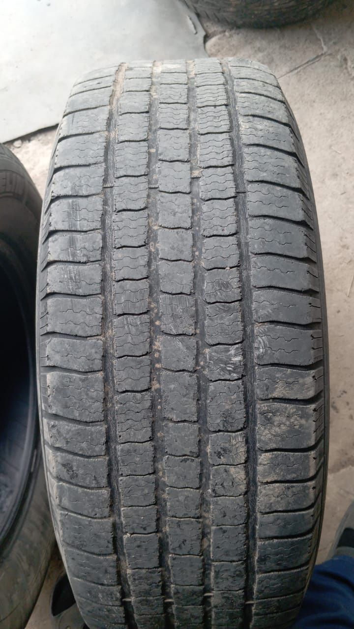 Продам шины Michelin 265/65/17