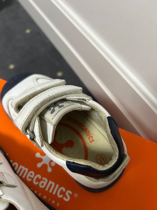 Sneakers Biomecanics piele 23