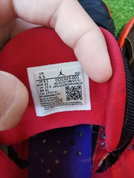 Jordan  43 fit 44 URGENT!!!