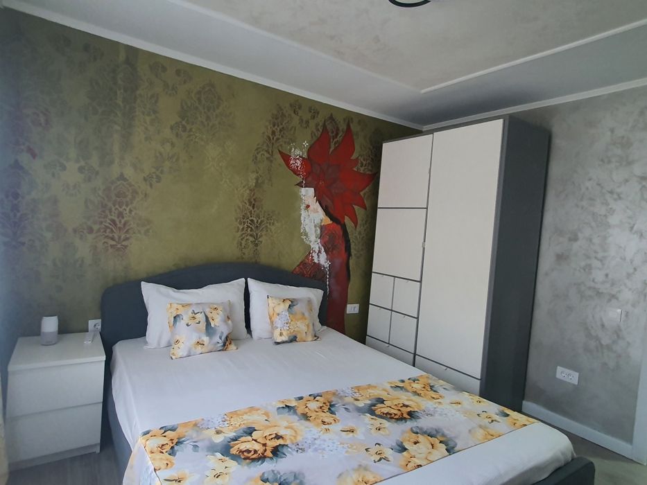 Închiriez ap 3 camere termen lung