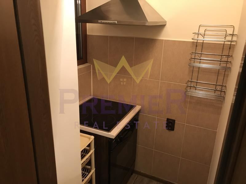 Дава се под наем Тристаен апартамент в Варна, ВИНС - 90 кв.м за 750 € - Снимка #1