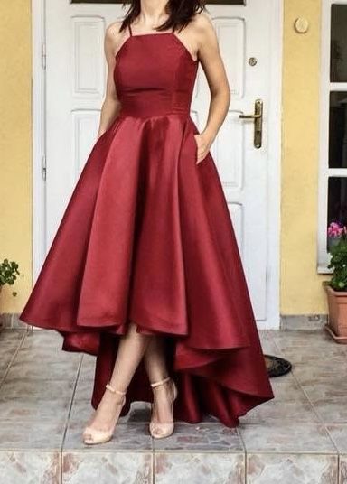 Vând rochie elegantă