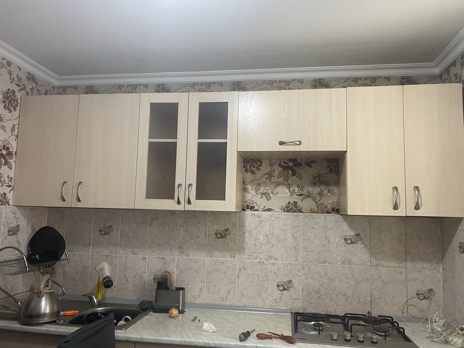 Кухонные навесные шкафы