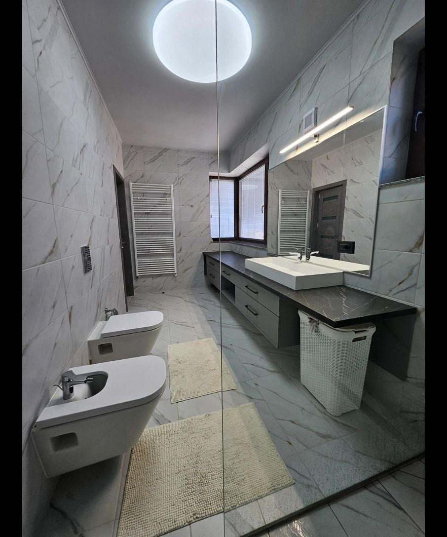 Casa de vanzare "la cheia'  în regim duplex