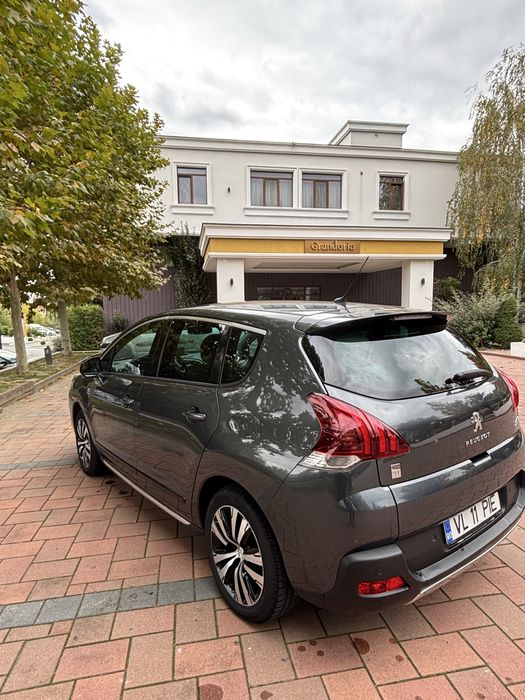 Peugeot 3008 automat 4x4 la buton