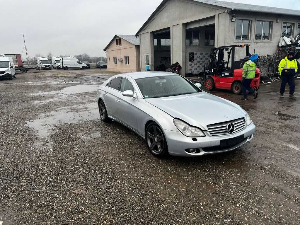 Oglinda stanga completa Mercedes CLS W219 2005 HATCHBACK 3500