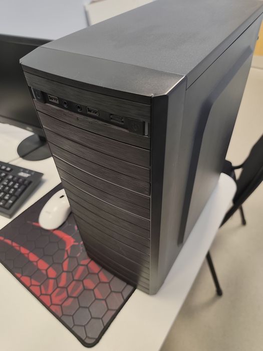 Игровой компьютер в комплекте