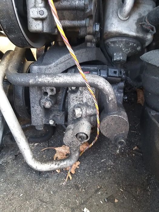 Compressor AC pentru Audi A6 C5 2.5 TDI V6 180 CP