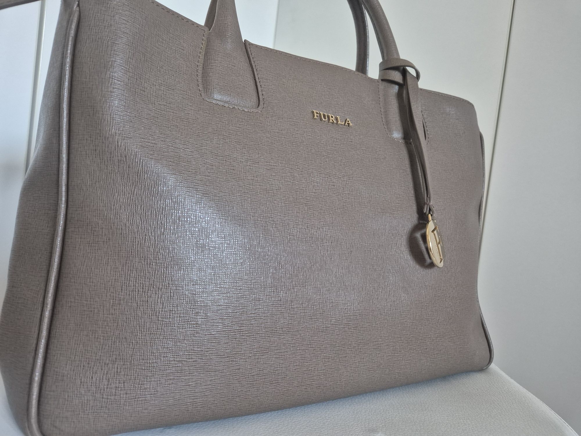 Чанти Furla - Julia, Bella, Mimi, Camilla + Elisabetta Franchi