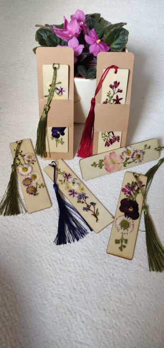 Semne de carte lucrate manual