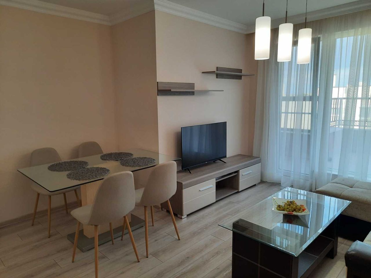 Продава се Тристаен апартамент в Асеновград - 114 кв.м за 1272 €/кв.м - Снимка #1