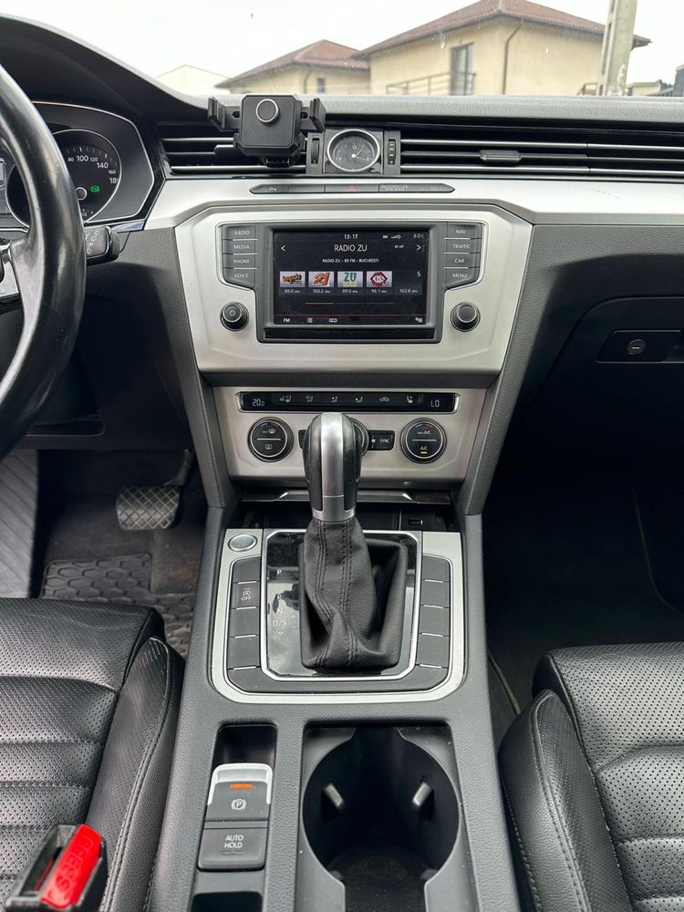 Volkswagen Passat Variant 2.0 TDI DSG / Proprietar .