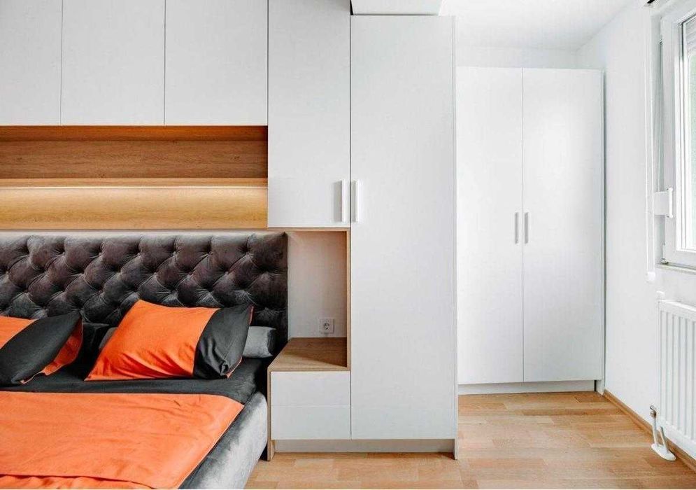 Дава се под наем Двустаен апартамент в Бургас, Център - 63 кв.м за 204 € - Снимка #3