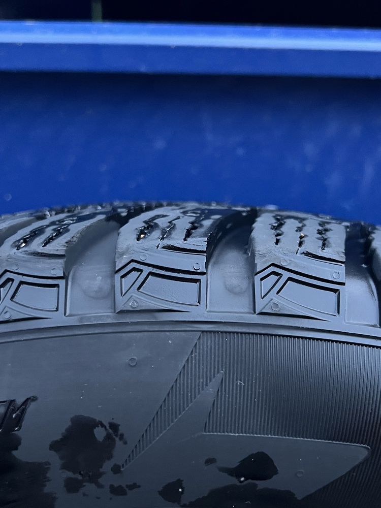 Pirelli Scorpion ice zero2 235/55 R19  липучка
