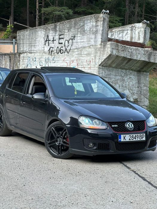• Продавам Голф 5 2.0tdi 140кс BKD на ЧАСТИ (имам над 20 голфа) Golf v