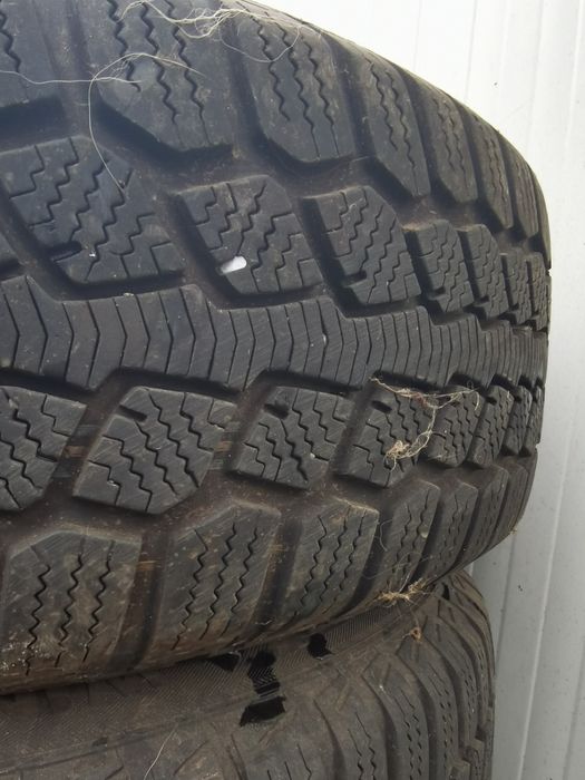 Set 4 jante tabla 4x100 r15 dacia Renault cu anvelope de iarna
