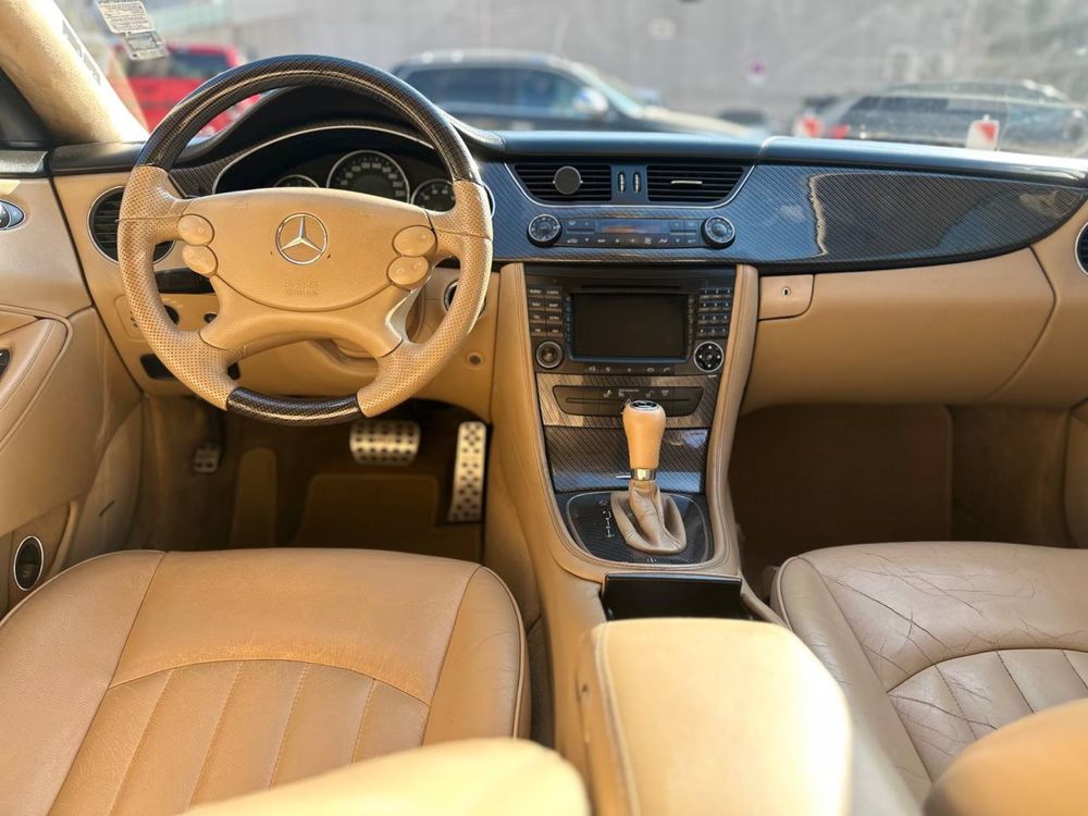Mercedes Benz CLS500