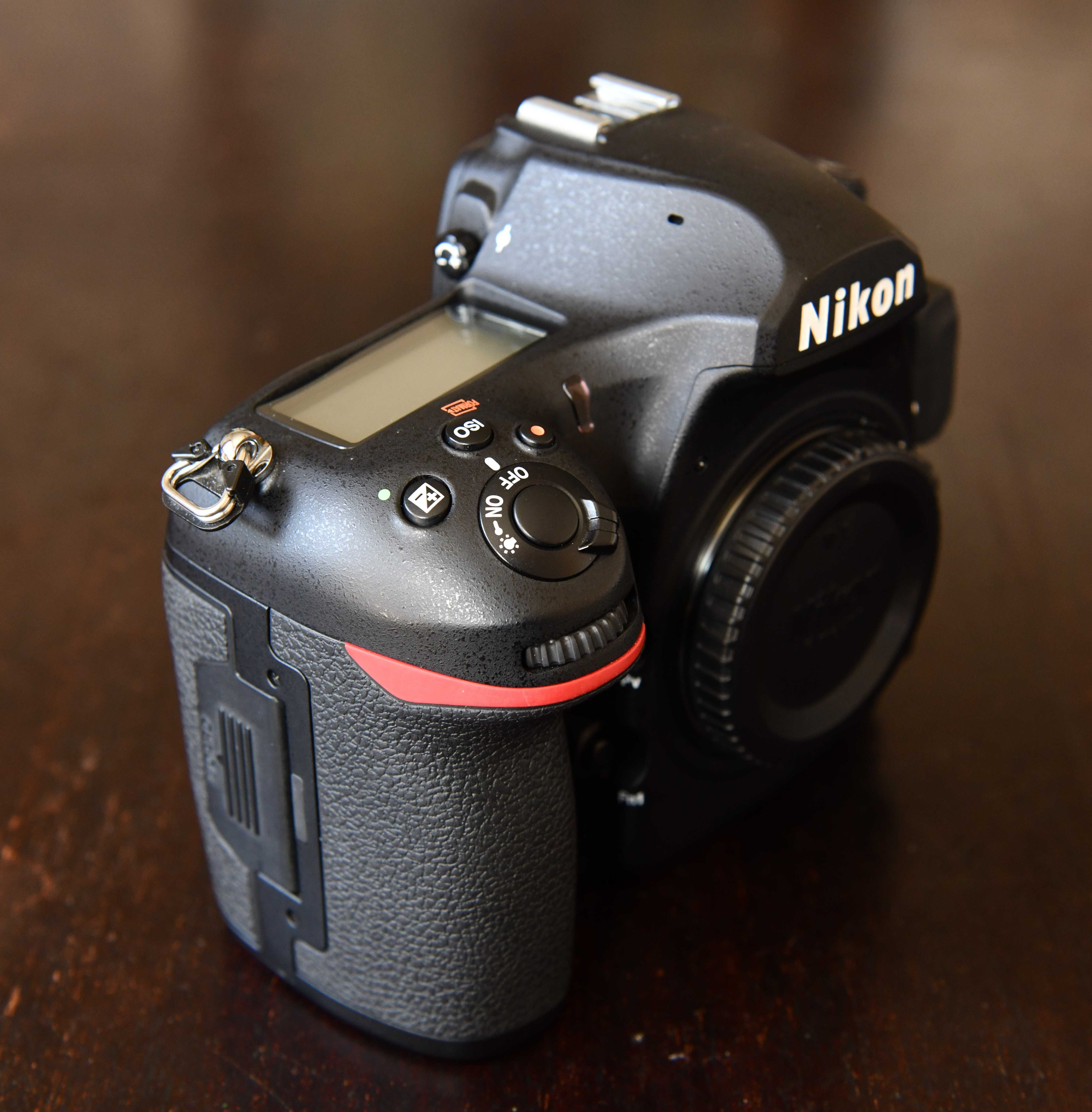 Nikon D850 продава