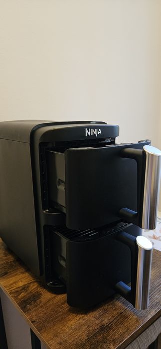 Airfryer Ninja vertical  doua sertare 7,6L