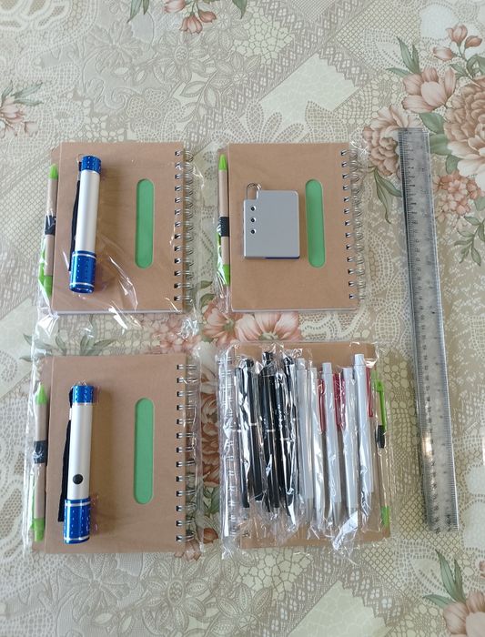 Продам новые блокноты, фонарики, ручки, кодовые замки.Термос, барсетка