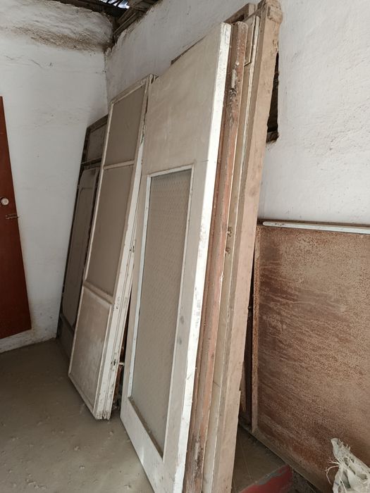 Агаш есиктер айнасы бар есик 100 мынан