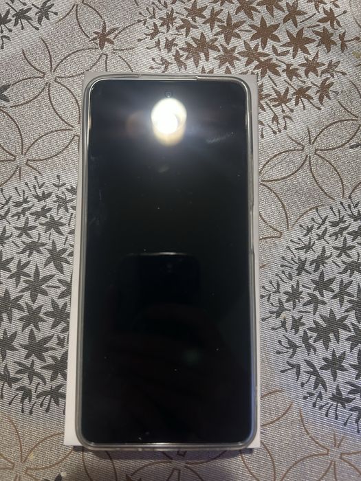 Vând telefon Oppo A5 Pro 5G