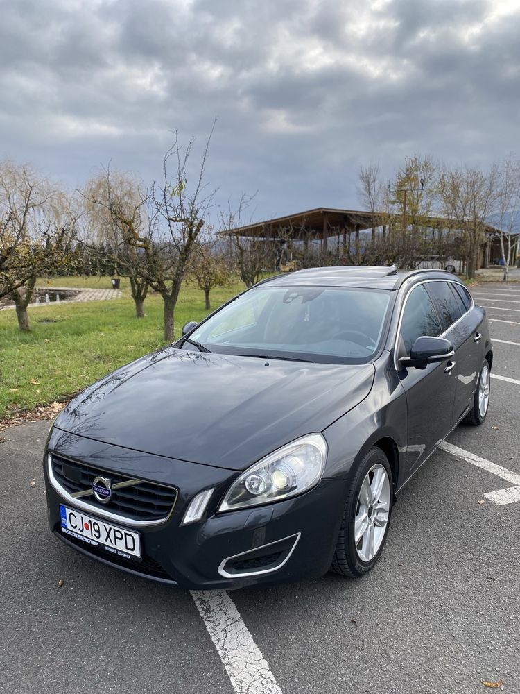 Volvo V60 D3 2.0 diesel 5 cilindrii