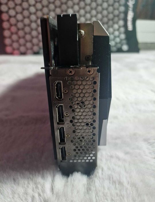 Видео карта Radeon RX 6800 XT GAMING X TRIO 16G