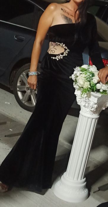 Rochie catifea s,m purtata o singura data
