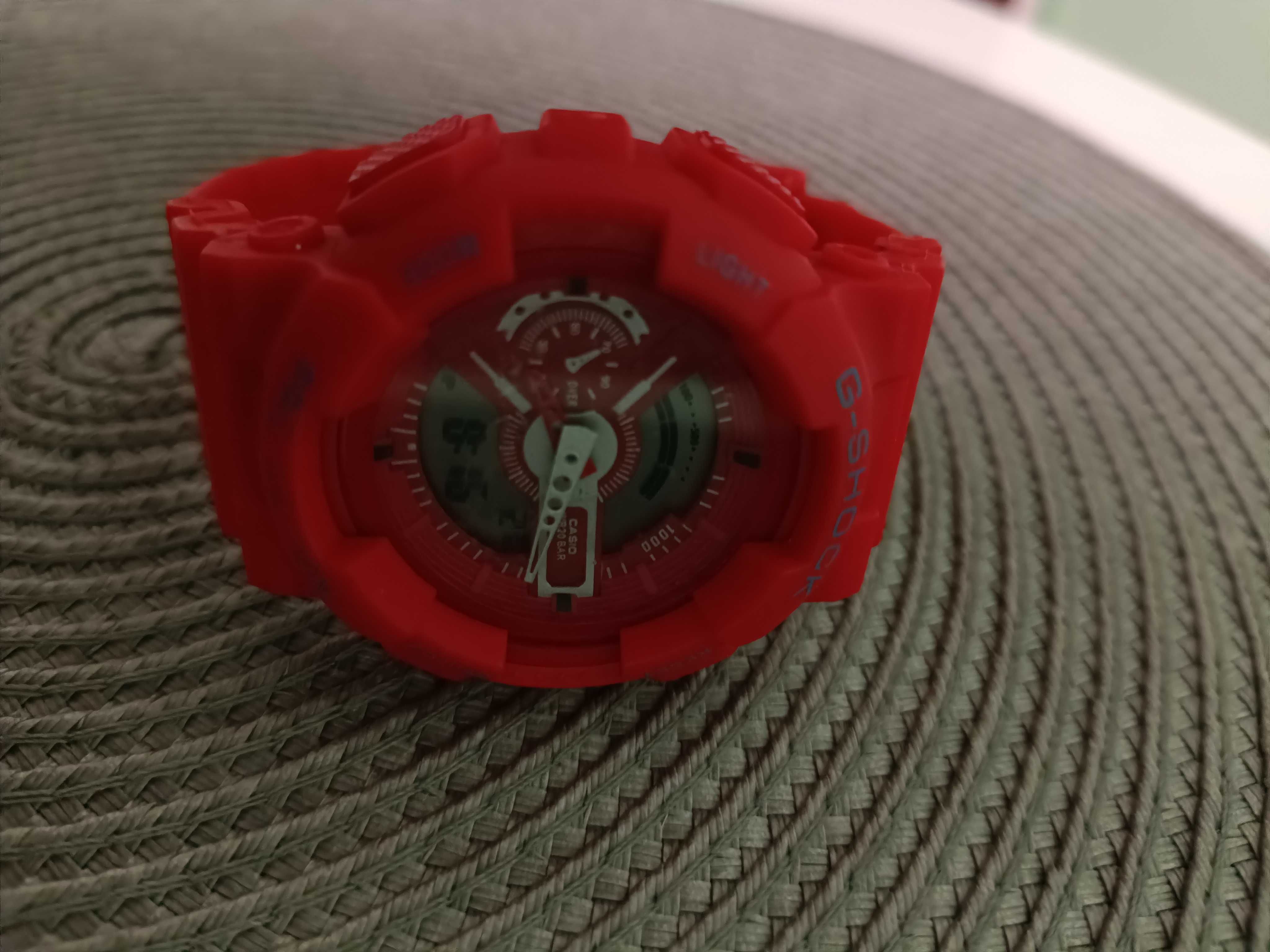 Червен часовник G-Shock