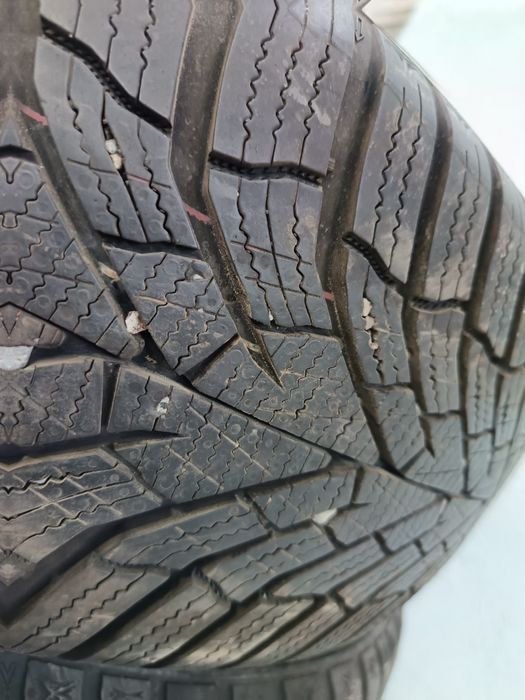 Anvelope MS iarna 205 55 16 kumho 8-9mm an 202 și 2024
