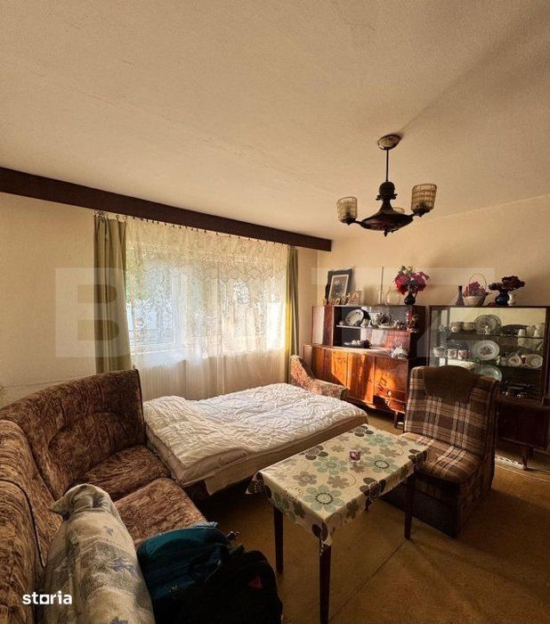Apartament cu 2 camere, central, parter, 50mp, semidecomandat