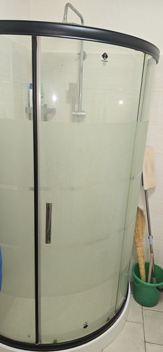 Продам душевую кабину с поддонов