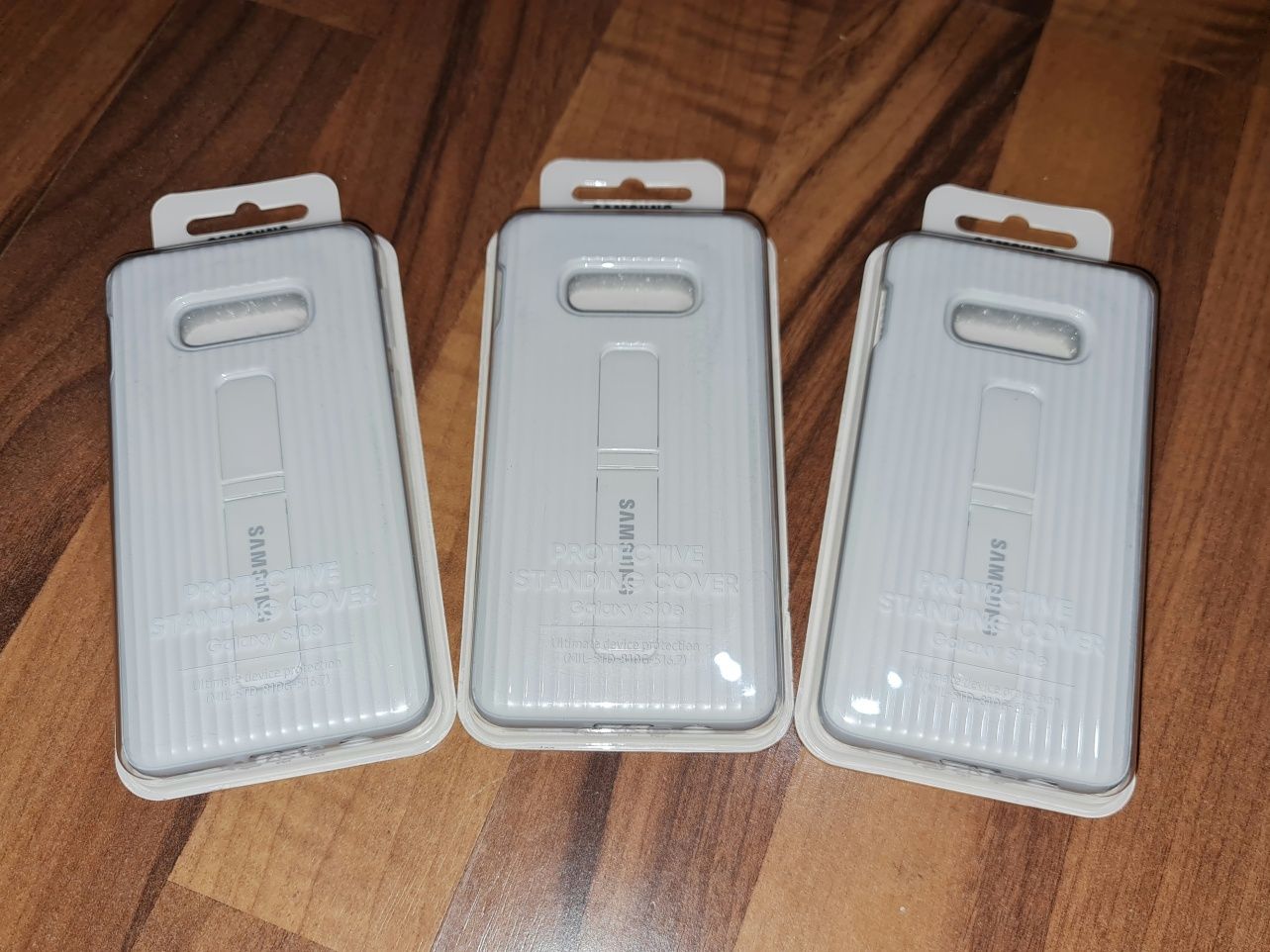 Husa antisoc originala Samsung Protective Standing Cover S10e G970