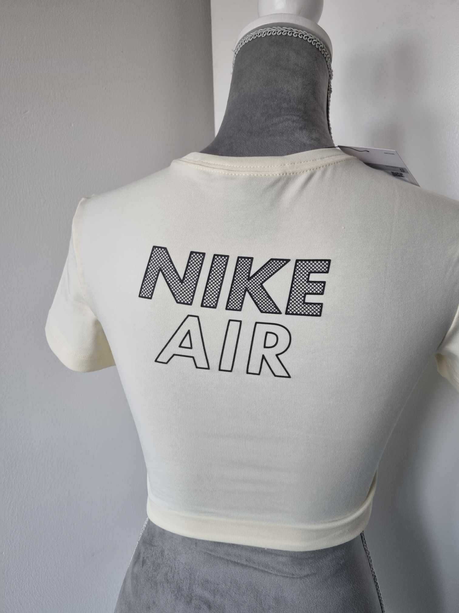 Оригинален с етикет Nike Air Top Crop