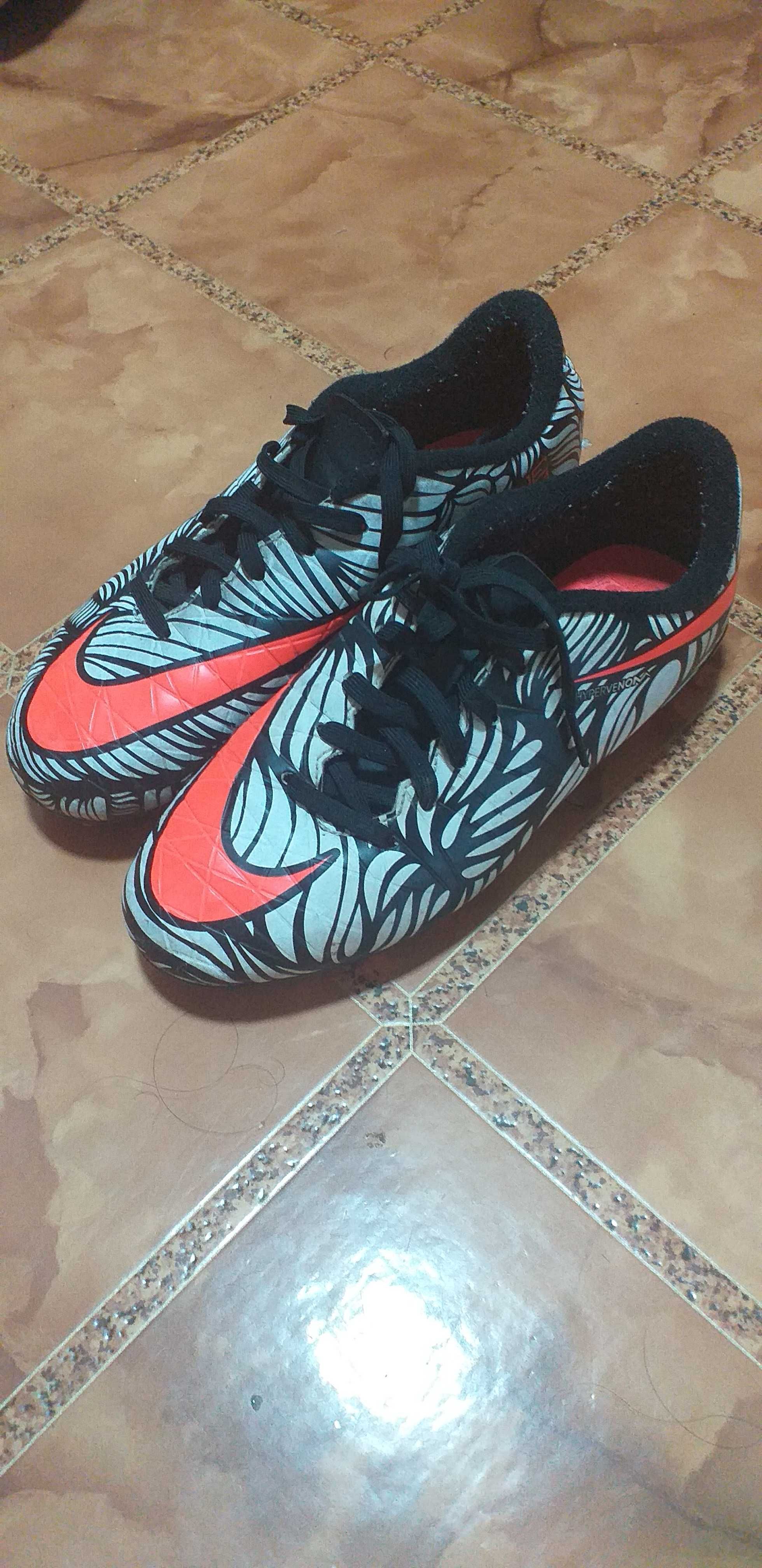 Ghete fotbal Nike NeymarJr marimea 35.5