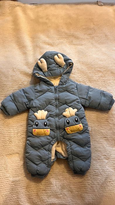 Зимен бебешки космонавт