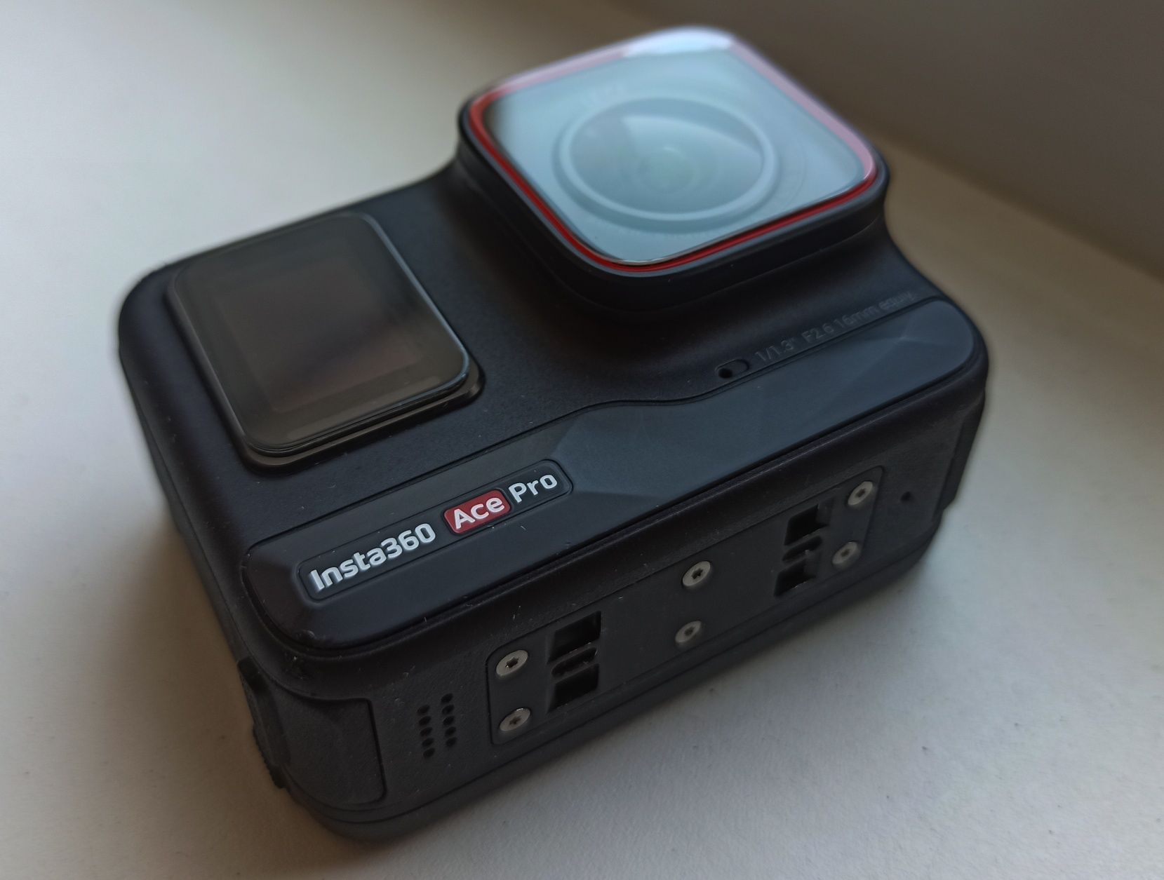 Экшн-камера Insta360 Ace Pro