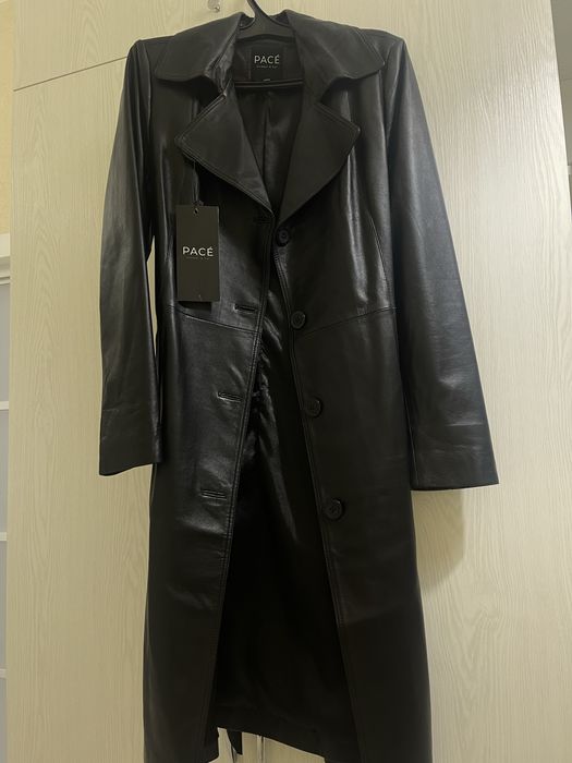 Продам кожаный плащ . Турция