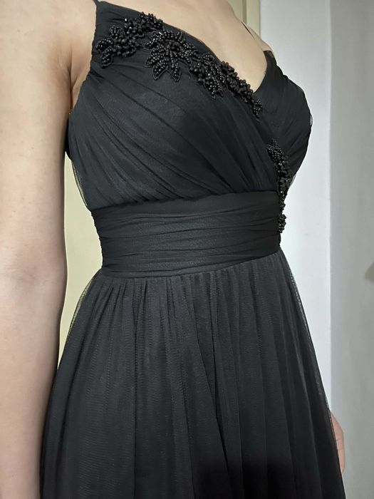 Продавам официална рокля