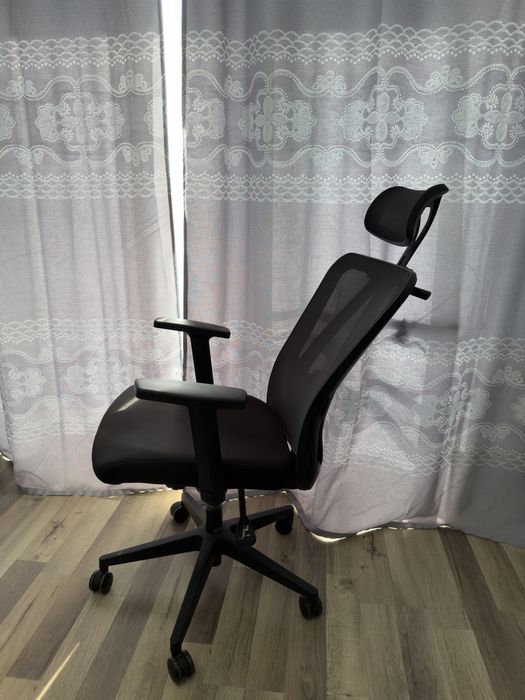 Scaun Ergonomic XL Mesh cu suport lombar Ergoliv. In stare perfecta.